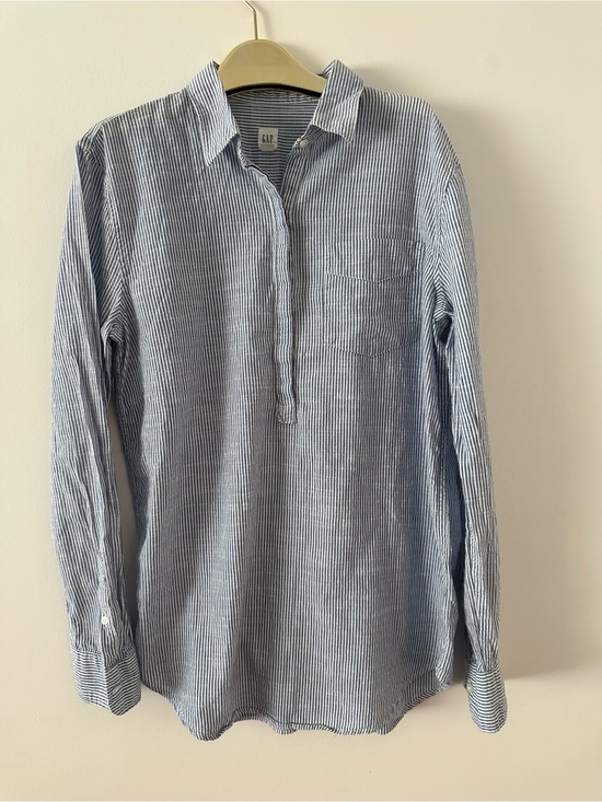 GAP Tops - GAP TALL Blue and White Striped Women's Henley Popover Shirt